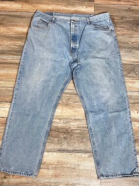 Wrangler Men's Light Blue Relaxed Fit Jeans